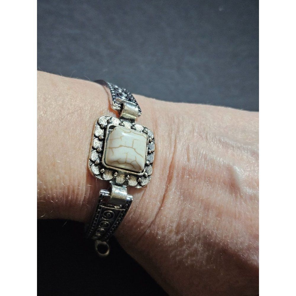 Silver tone white semiprecious stone bracelet